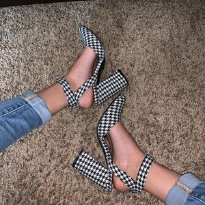 Plaid Black & White Wedges